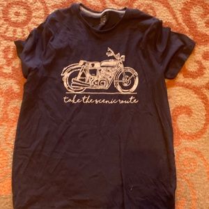 Mens old Navy T-shirt